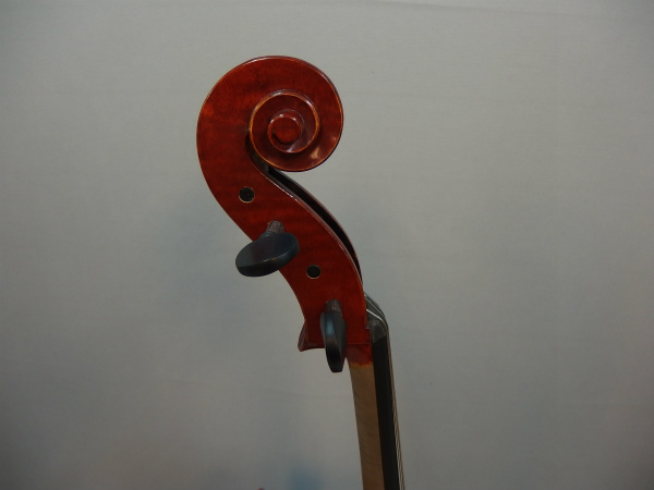 クワトロ弦楽器～東京・池袋のバイオリン・ビオラ・チェロ・コントラ