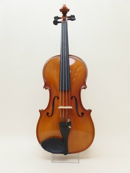 クワトロ弦楽器～東京・池袋のバイオリン・ビオラ・チェロ・コントラ
